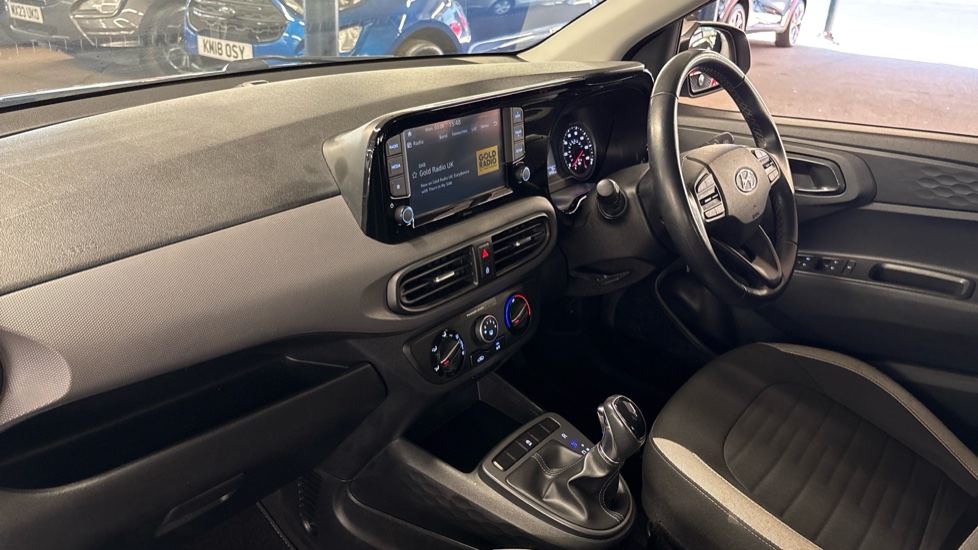 Hyundai i10 1.0 MPi SE Connect 5dr Auto Petrol Hatchback - Image 9