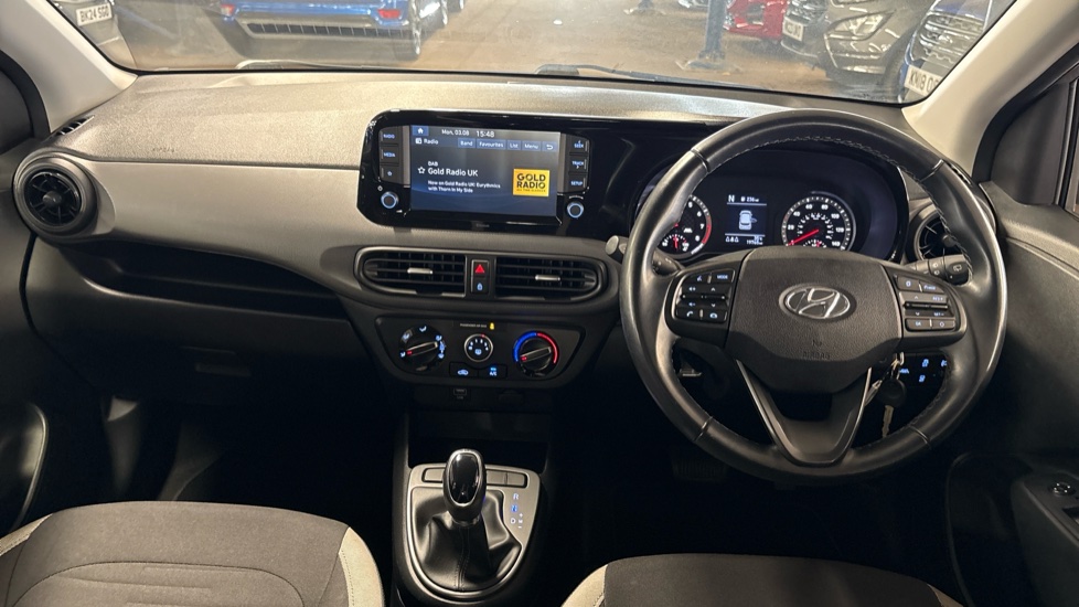 Hyundai i10 1.0 MPi SE Connect 5dr Auto Petrol Hatchback - Image 10