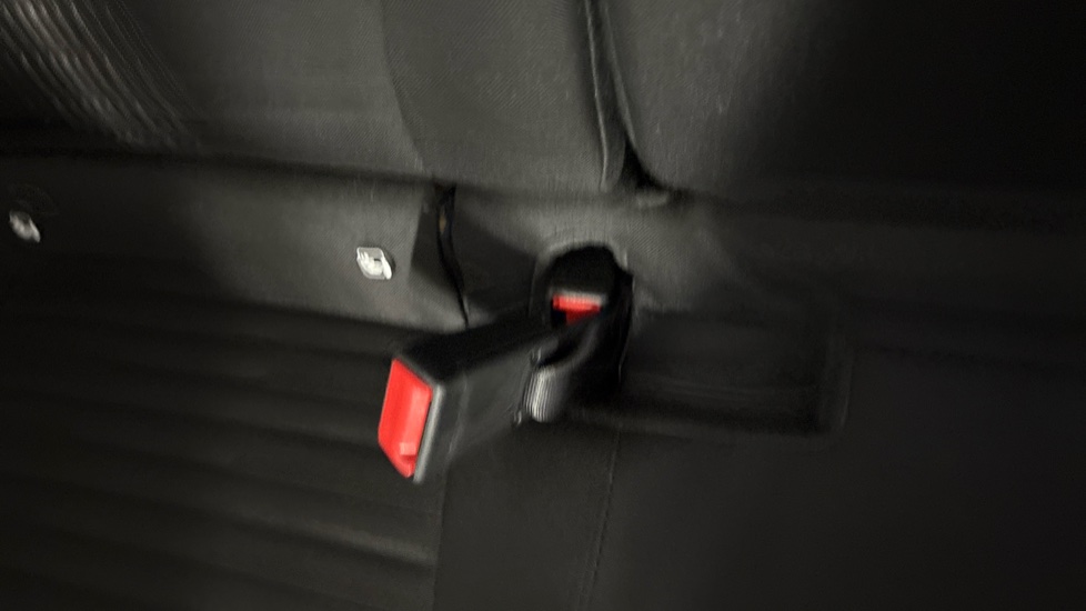 Hyundai i10 1.0 MPi SE Connect 5dr Auto Petrol Hatchback - Image 17