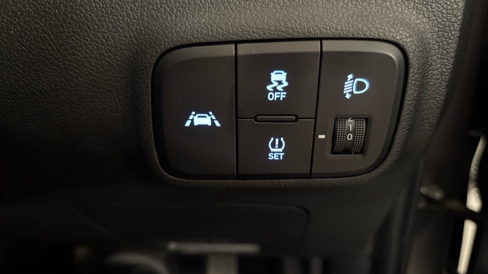 Hyundai i10 1.0 MPi SE Connect 5dr Auto Petrol Hatchback - Image 25
