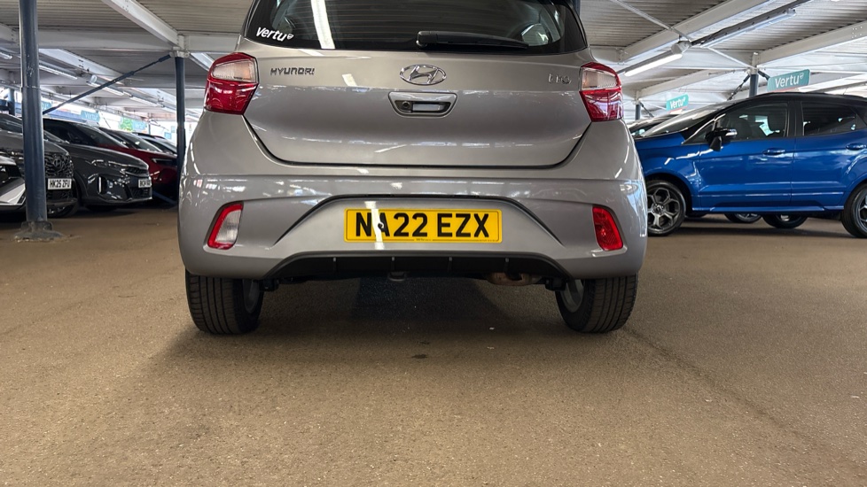 Hyundai i10 1.0 MPi SE Connect 5dr Auto Petrol Hatchback - Image 48