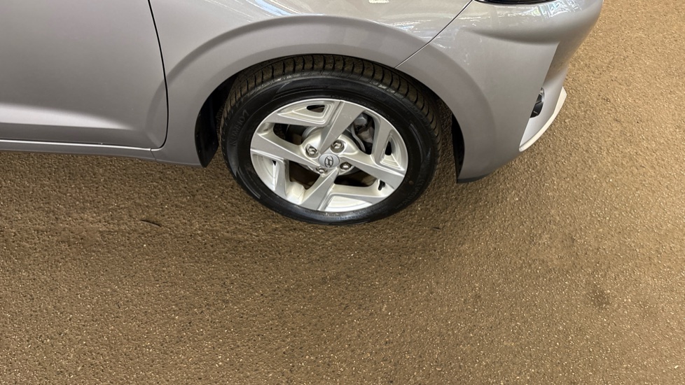 Hyundai i10 1.0 MPi SE Connect 5dr Auto Petrol Hatchback - Image 53