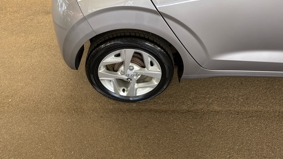 Hyundai i10 1.0 MPi SE Connect 5dr Auto Petrol Hatchback - Image 54