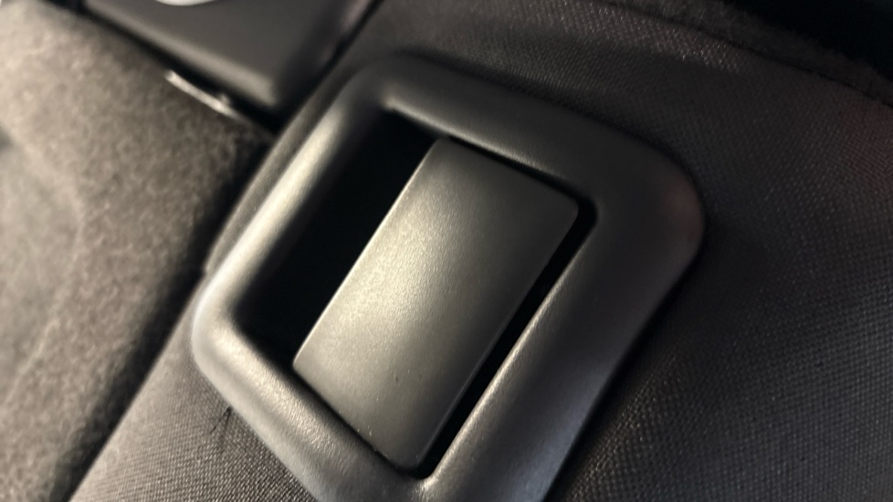Hyundai i10 1.0 MPi SE Connect 5dr Auto Petrol Hatchback - Image 59