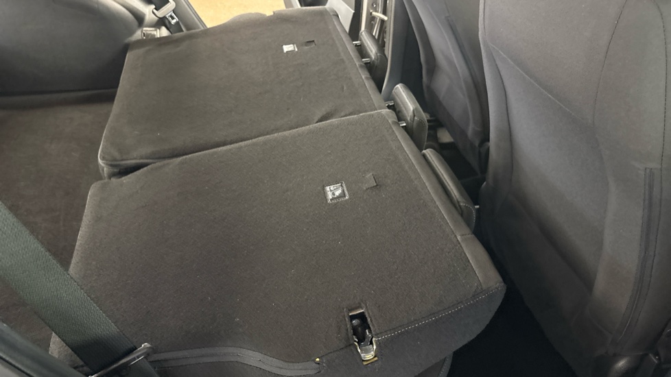 Hyundai i10 1.0 MPi SE Connect 5dr Auto Petrol Hatchback - Image 63