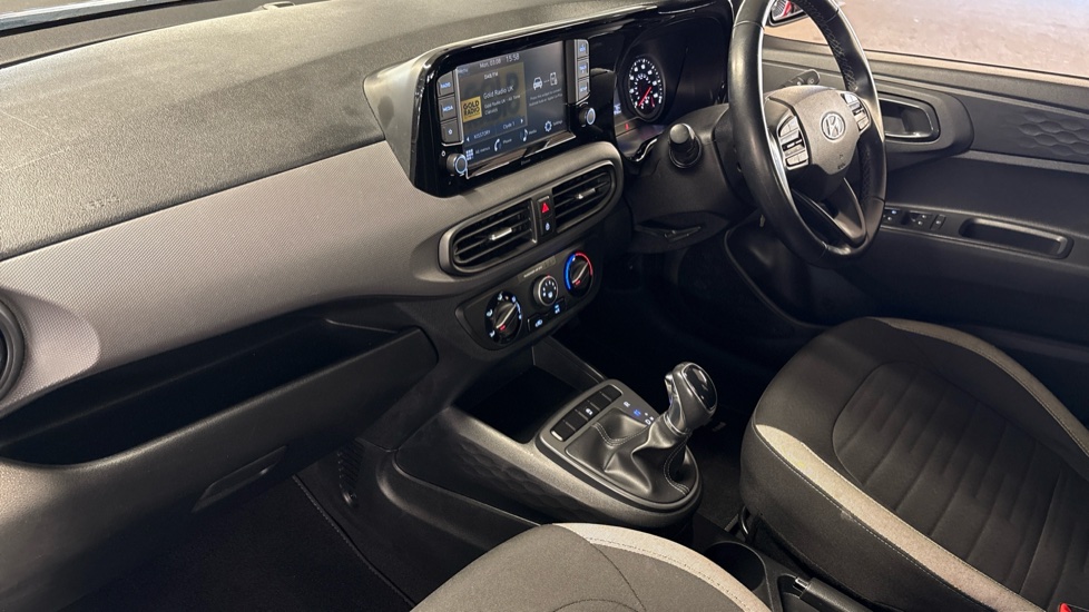 Hyundai i10 1.0 MPi SE Connect 5dr Auto Petrol Hatchback - Image 68