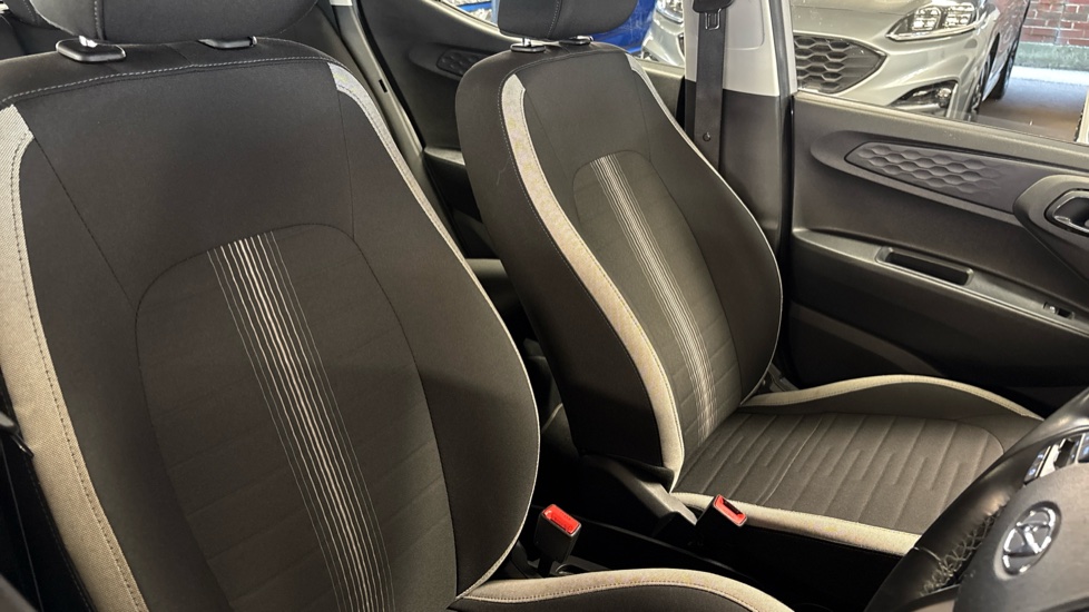 Hyundai i10 1.0 MPi SE Connect 5dr Auto Petrol Hatchback - Image 69