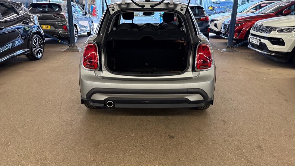 MINI Hatchback 1.5 Cooper Classic 5dr Auto Petrol Hatchback - Image 4