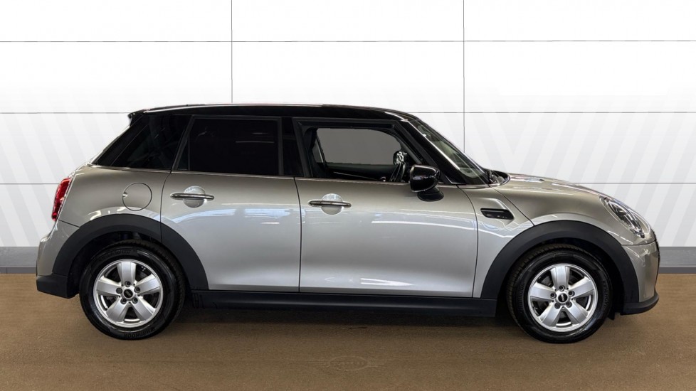 MINI Hatchback 1.5 Cooper Classic 5dr Auto Petrol Hatchback - Image 5