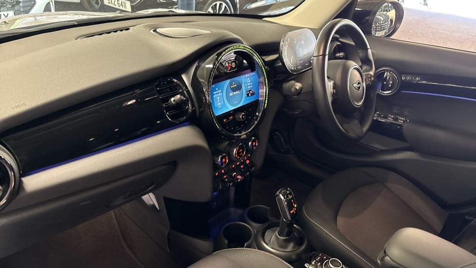 MINI Hatchback 1.5 Cooper Classic 5dr Auto Petrol Hatchback - Image 9