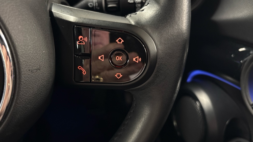 MINI Hatchback 1.5 Cooper Classic 5dr Auto Petrol Hatchback - Image 26
