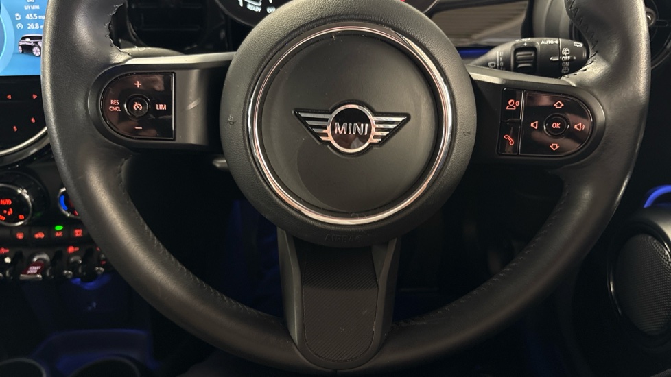 MINI Hatchback 1.5 Cooper Classic 5dr Auto Petrol Hatchback - Image 28