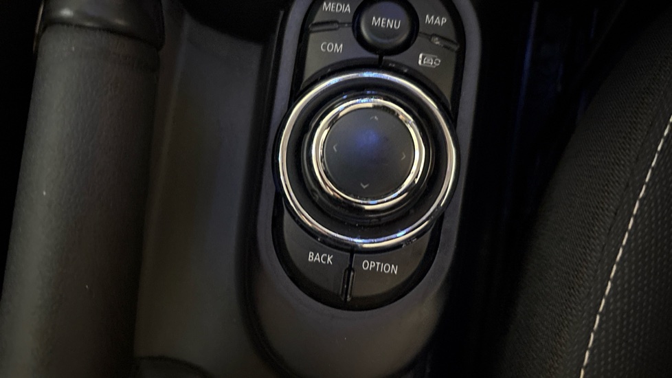 MINI Hatchback 1.5 Cooper Classic 5dr Auto Petrol Hatchback - Image 39