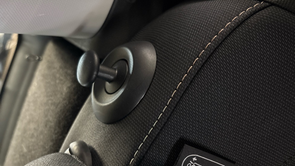 MINI Hatchback 1.5 Cooper Classic 5dr Auto Petrol Hatchback - Image 60