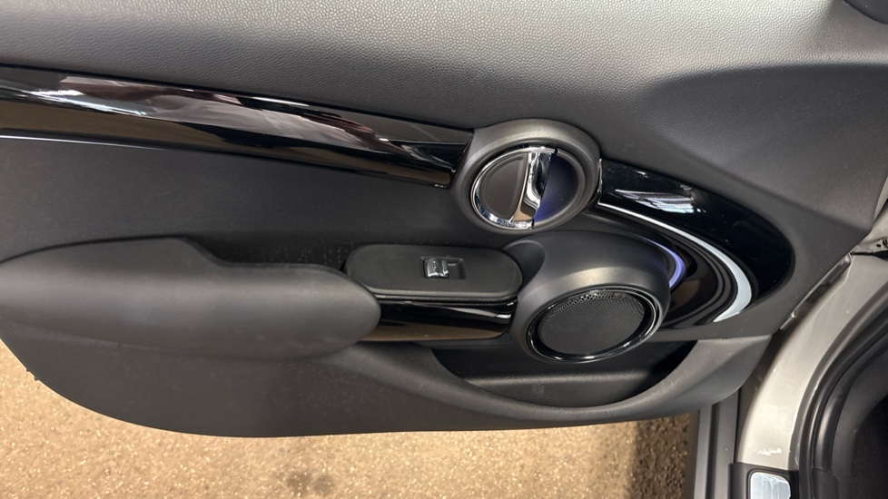 MINI Hatchback 1.5 Cooper Classic 5dr Auto Petrol Hatchback - Image 64