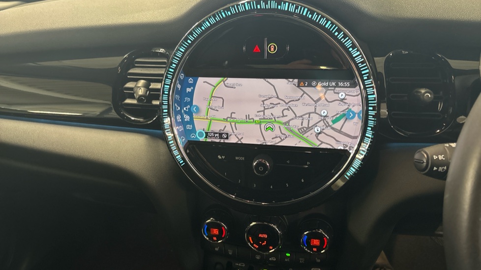 MINI Hatchback 135kW Cooper S Level 2 33kWh 3dr Auto Electric Hatchback - Image 12