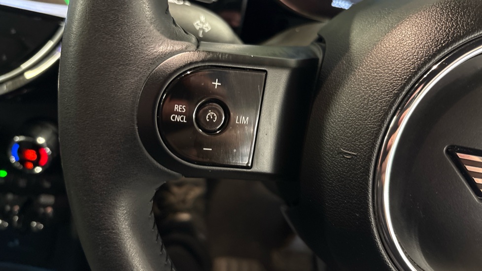 MINI Hatchback 135kW Cooper S Level 2 33kWh 3dr Auto Electric Hatchback - Image 27