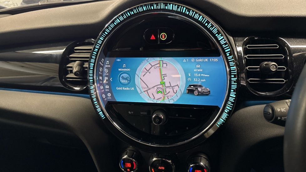 MINI Hatchback 135kW Cooper S Level 2 33kWh 3dr Auto Electric Hatchback - Image 34