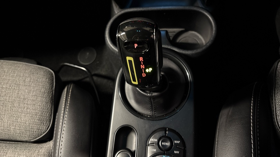 MINI Hatchback 135kW Cooper S Level 2 33kWh 3dr Auto Electric Hatchback - Image 39