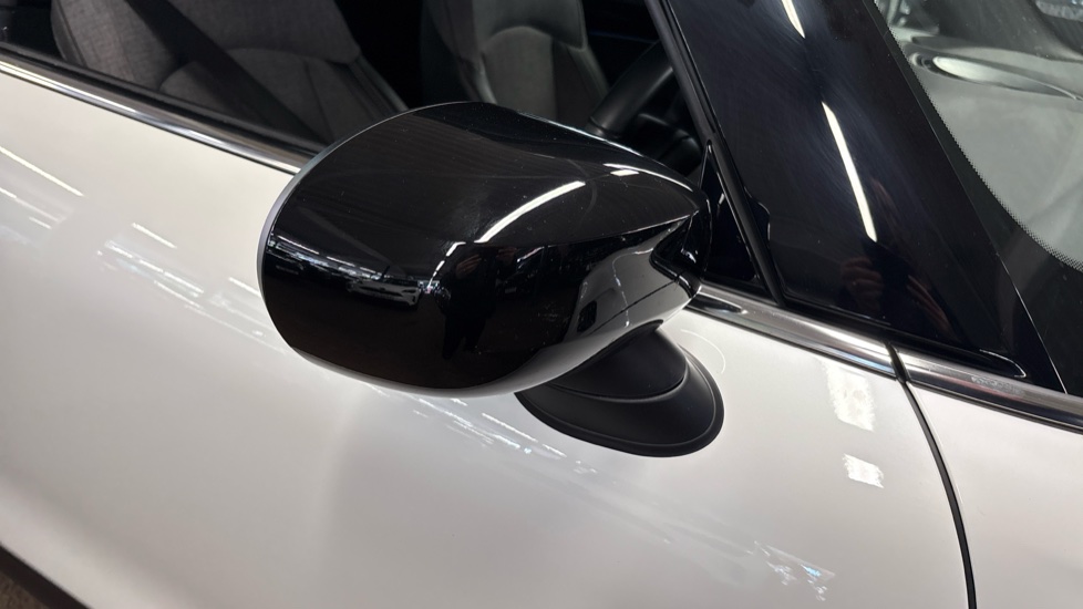 MINI Hatchback 135kW Cooper S Level 2 33kWh 3dr Auto Electric Hatchback - Image 45