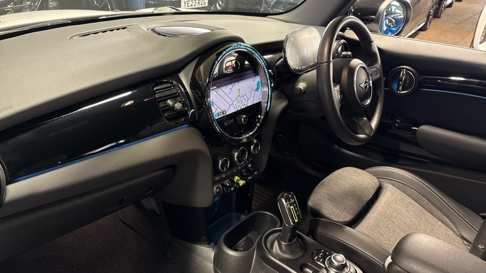 MINI Hatchback 135kW Cooper S Level 2 33kWh 3dr Auto Electric Hatchback - Image 63