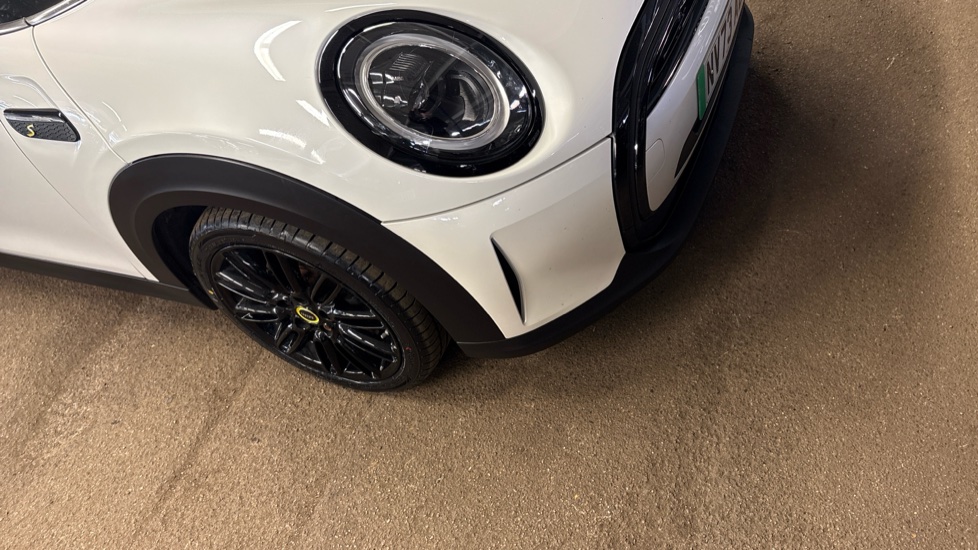 MINI Hatchback 135kW Cooper S Level 2 33kWh 3dr Auto Electric Hatchback - Image 65