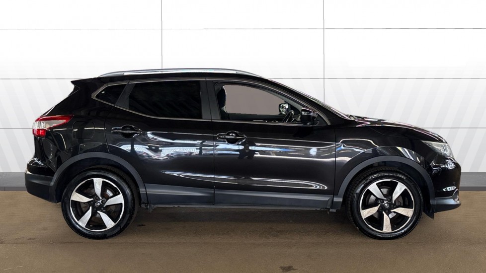 Nissan Qashqai 1.6 dCi N-Connecta 5dr Xtronic Diesel Hatchback - Image 5