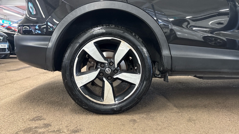 Nissan Qashqai 1.6 dCi N-Connecta 5dr Xtronic Diesel Hatchback - Image 7