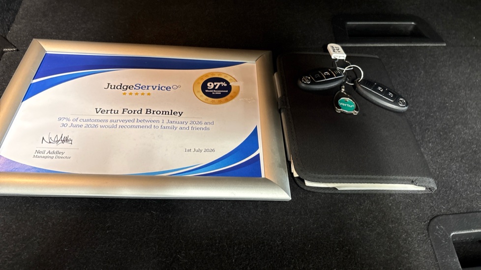 Nissan Qashqai 1.6 dCi N-Connecta 5dr Xtronic Diesel Hatchback - Image 20