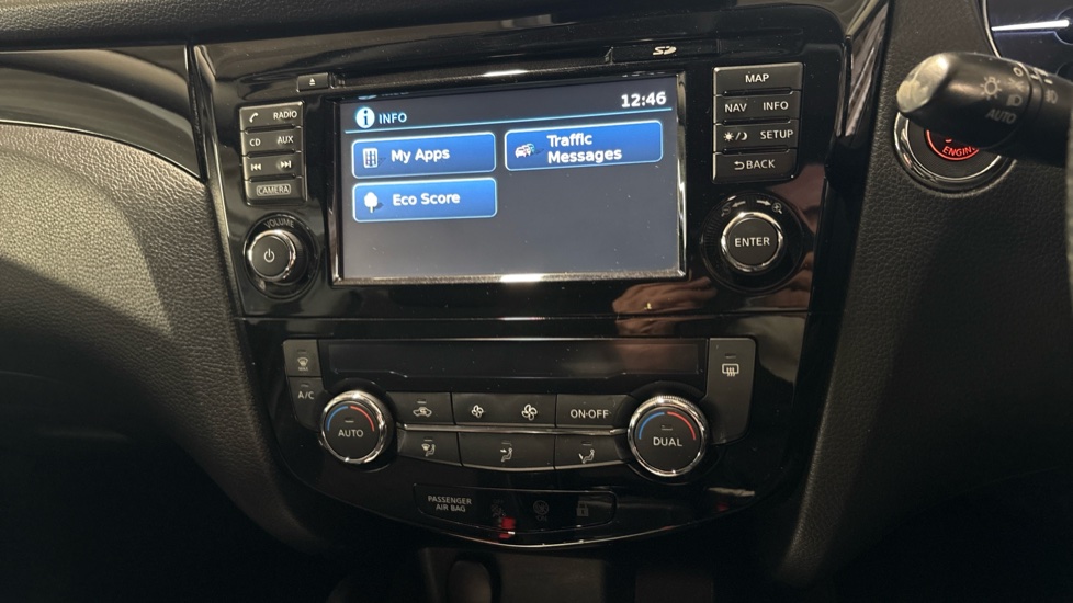 Nissan Qashqai 1.6 dCi N-Connecta 5dr Xtronic Diesel Hatchback - Image 36