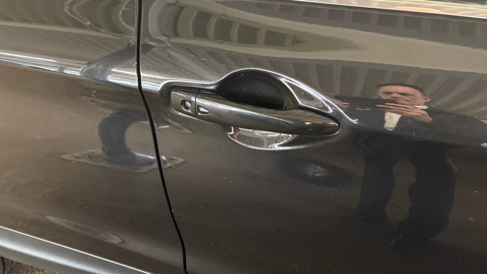 Nissan Qashqai 1.6 dCi N-Connecta 5dr Xtronic Diesel Hatchback - Image 48