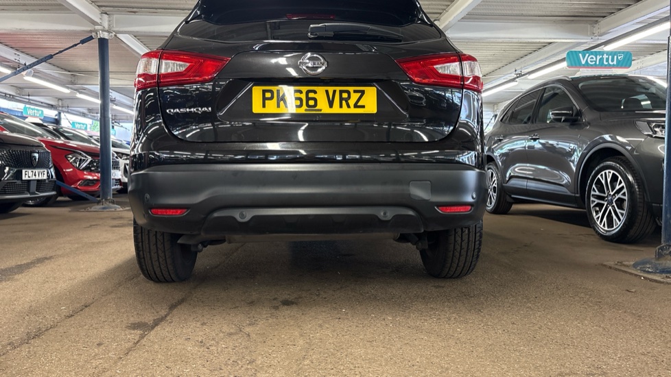 Nissan Qashqai 1.6 dCi N-Connecta 5dr Xtronic Diesel Hatchback - Image 51