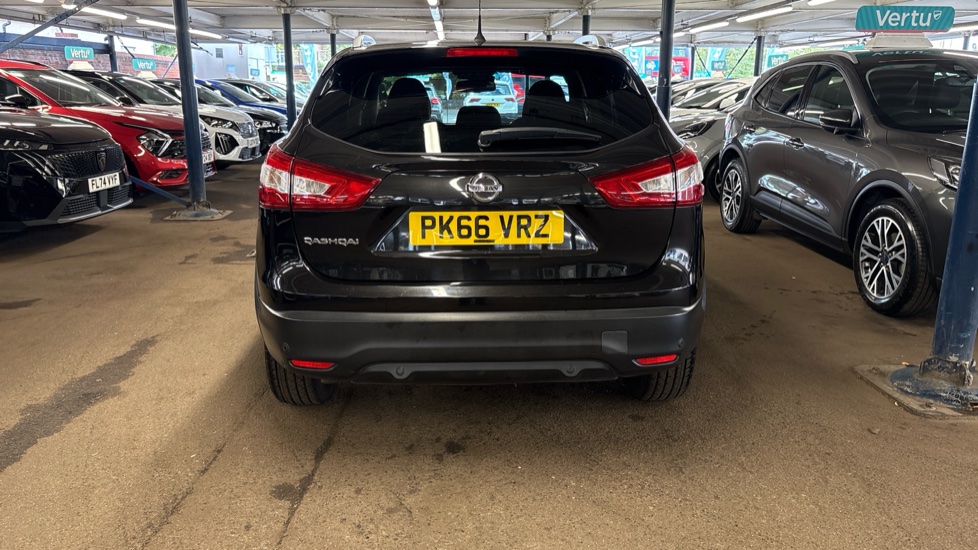 Nissan Qashqai 1.6 dCi N-Connecta 5dr Xtronic Diesel Hatchback - Image 52
