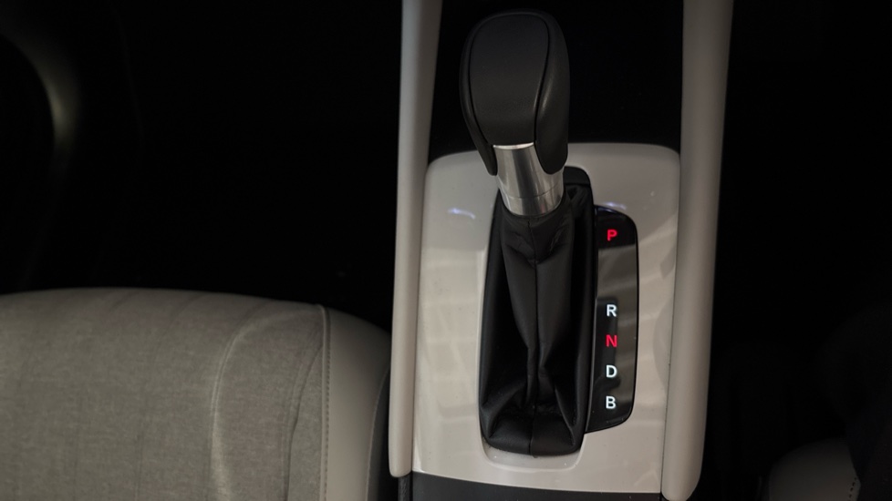 Honda Jazz 1.5 i-MMD Hybrid EX 5dr eCVT Hybrid Hatchback - Image 44