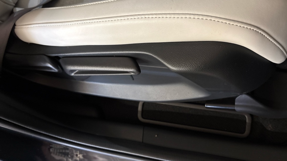 Honda Jazz 1.5 i-MMD Hybrid EX 5dr eCVT Hybrid Hatchback - Image 47