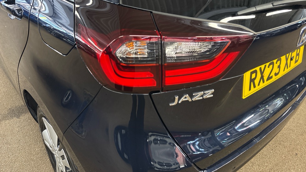 Honda Jazz 1.5 i-MMD Hybrid EX 5dr eCVT Hybrid Hatchback - Image 57