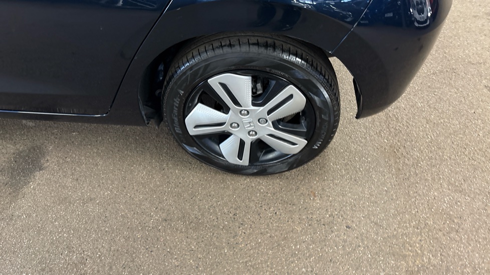 Honda Jazz 1.5 i-MMD Hybrid EX 5dr eCVT Hybrid Hatchback - Image 62