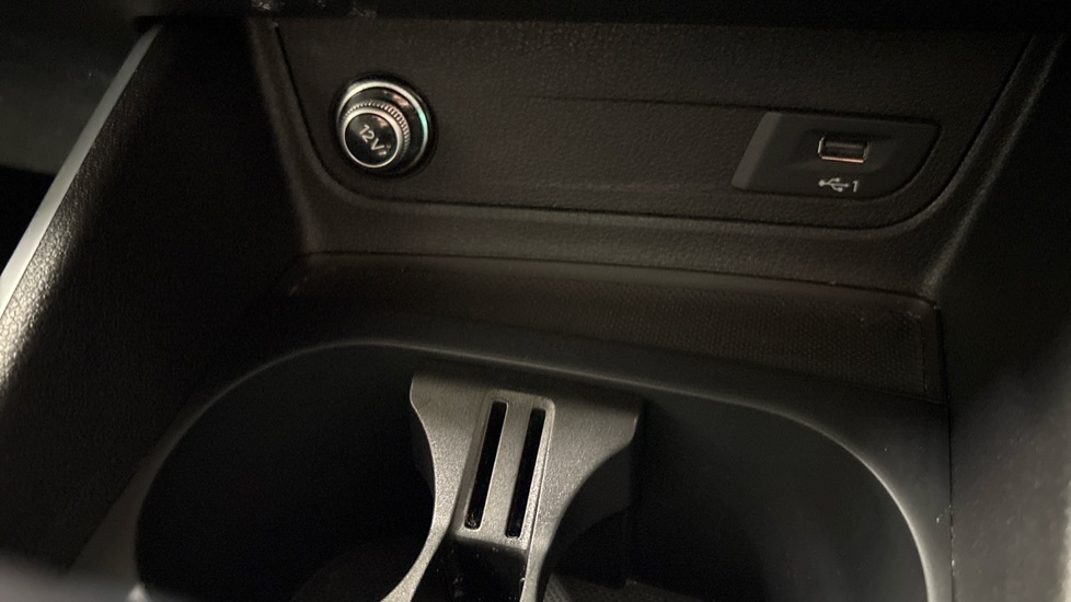 Audi Q2 35 TFSI S Line 5dr S Tronic Petrol Estate - Image 38