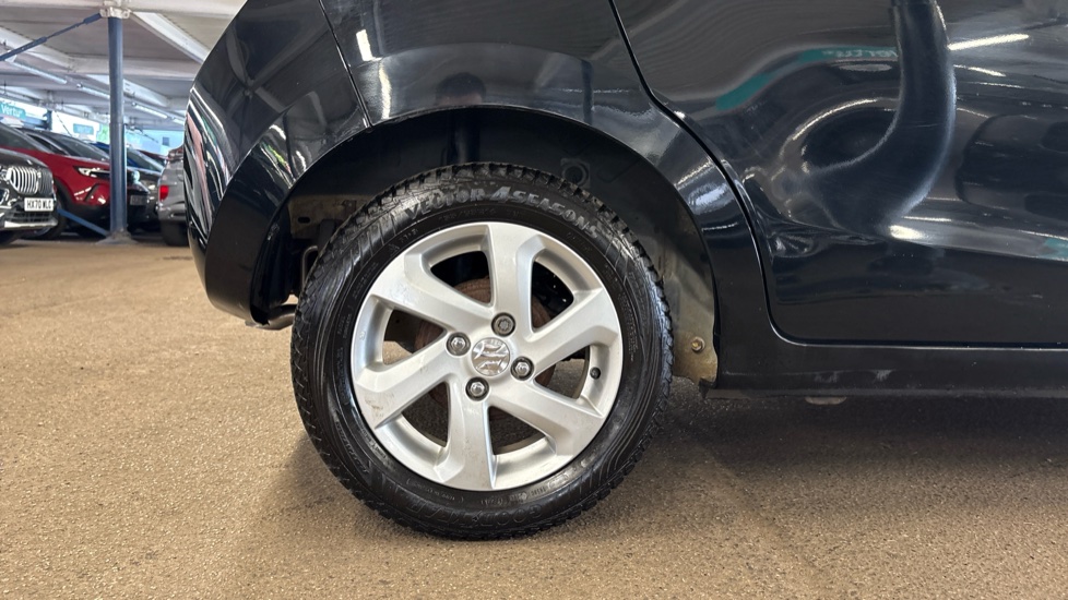 Suzuki Celerio 1.0 SZ3 5dr Petrol Hatchback - Image 7