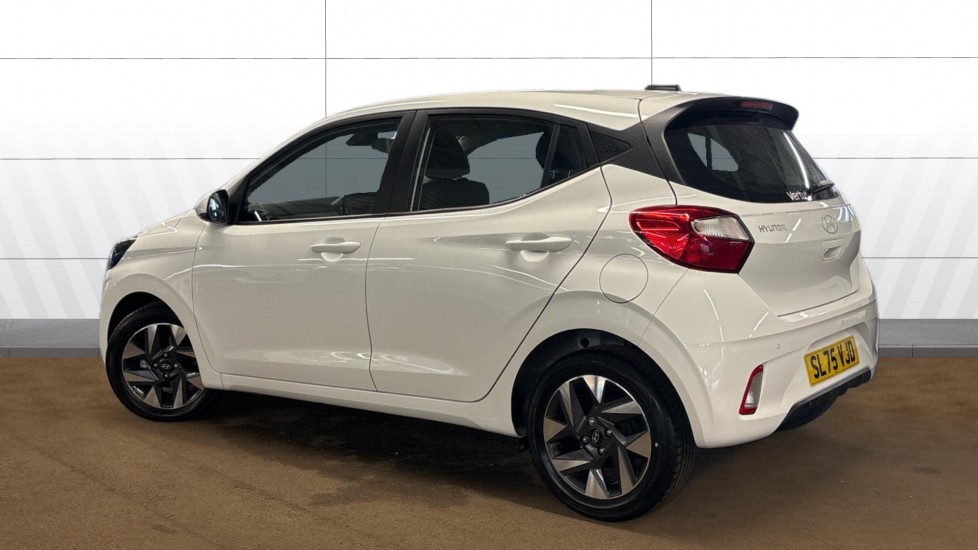 Hyundai i10 1.0 [63] Advance 5dr Auto [Nav] Petrol Hatchback - Image 2