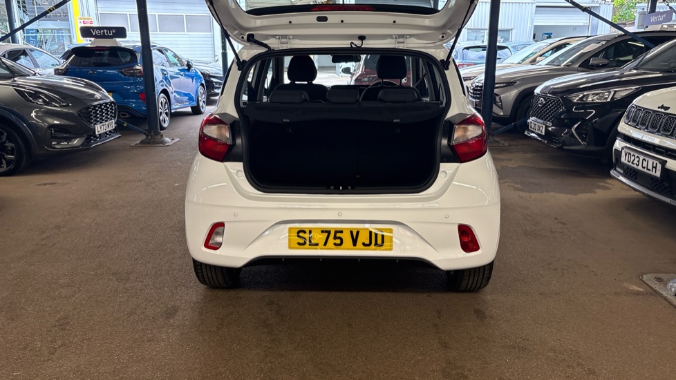 Hyundai i10 1.0 [63] Advance 5dr Auto [Nav] Petrol Hatchback - Image 4