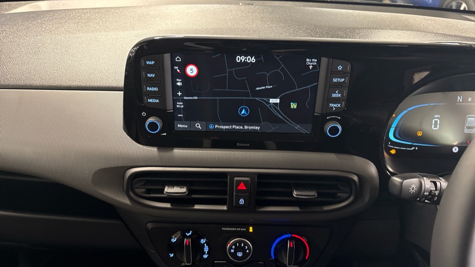 Hyundai i10 1.0 [63] Advance 5dr Auto [Nav] Petrol Hatchback - Image 12