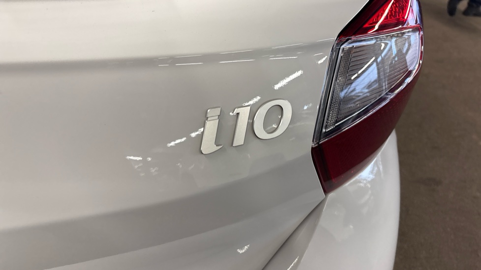 Hyundai i10 1.0 [63] Advance 5dr Auto [Nav] Petrol Hatchback - Image 46