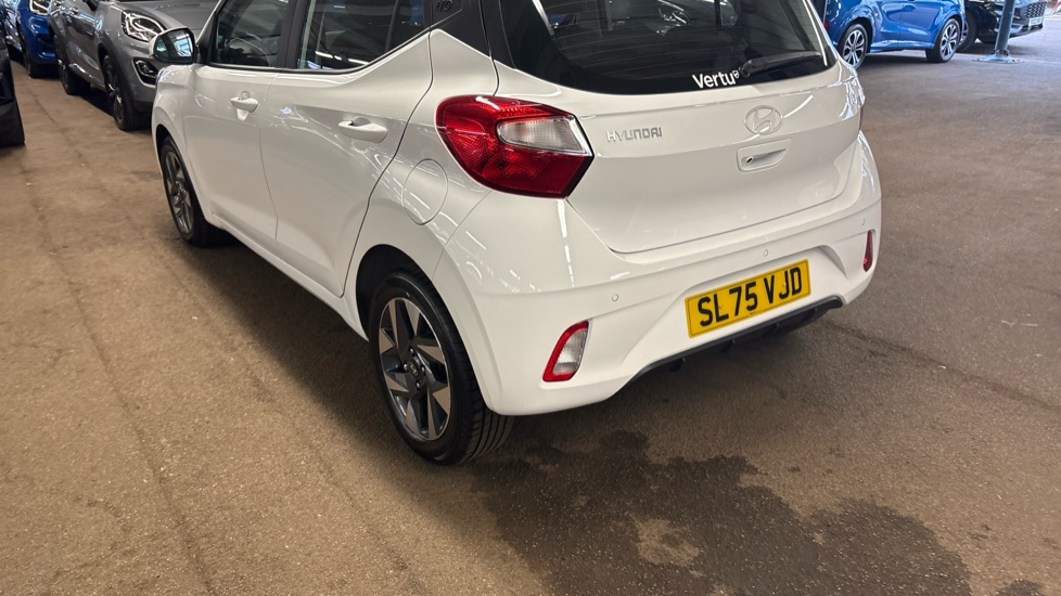 Hyundai i10 1.0 [63] Advance 5dr Auto [Nav] Petrol Hatchback - Image 50