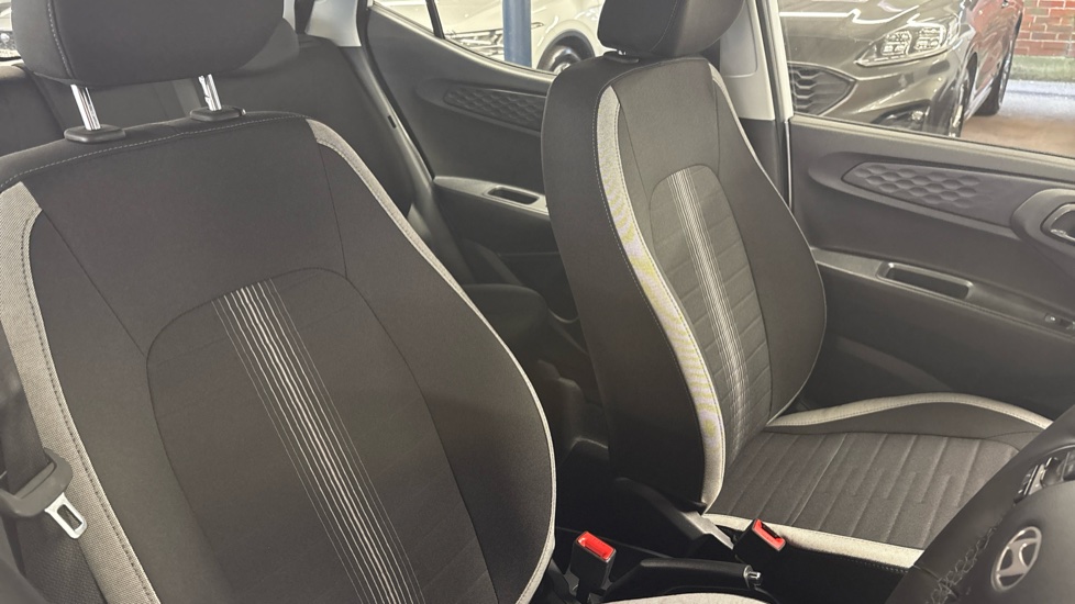 Hyundai i10 1.0 [63] Advance 5dr Auto [Nav] Petrol Hatchback - Image 65
