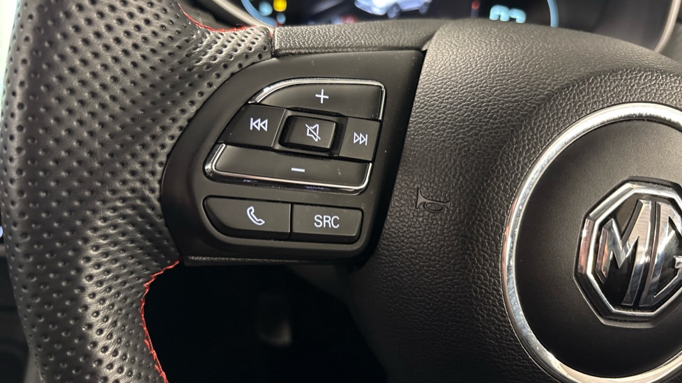 MG ZS 1.5 VTi-TECH Exclusive 5dr Petrol Hatchback - Image 28