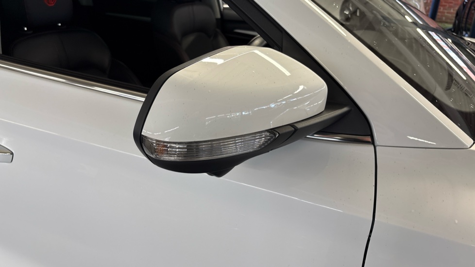 MG ZS 1.5 VTi-TECH Exclusive 5dr Petrol Hatchback - Image 43