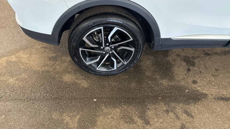 MG ZS 1.5 VTi-TECH Exclusive 5dr Petrol Hatchback - Image 54