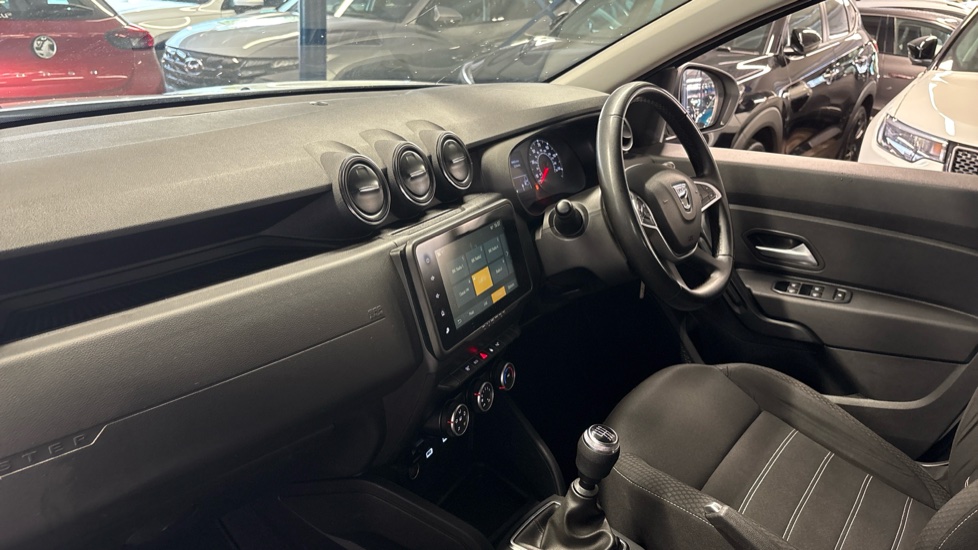Dacia Duster 1.3 TCe 130 Comfort 5dr Petrol Estate - Image 9
