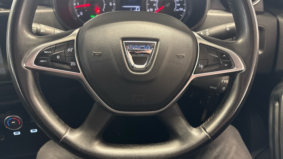 Dacia Duster 1.3 TCe 130 Comfort 5dr Petrol Estate - Image 28